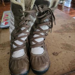 Youth Timberland Waterproof Boots Size 6.5