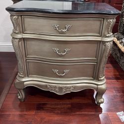 Nightstands With Matching Vanity And Bed Frame
