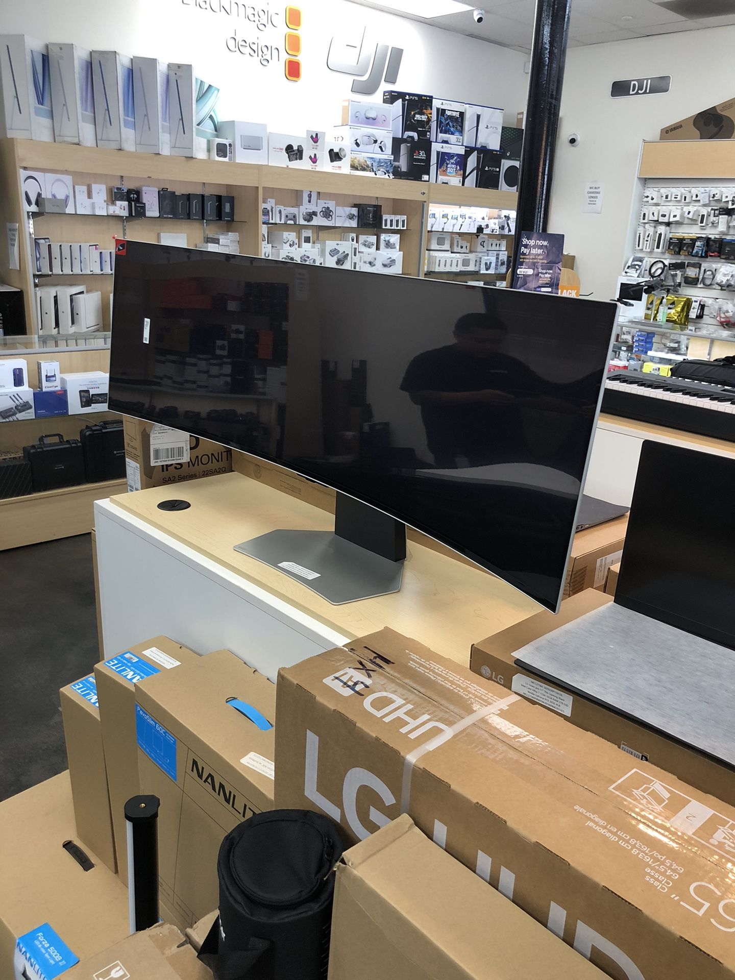 Samsung 49” Odyssey G9 240Hz Curved Smart Gaming Monitor