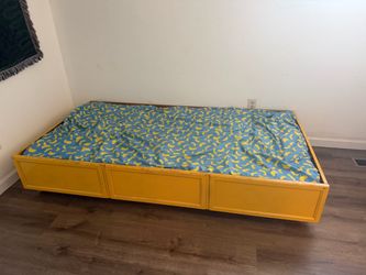 Free day bed