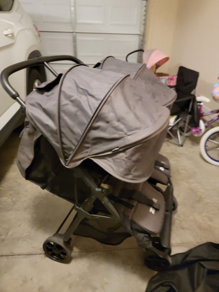 Zoe Double Stroller