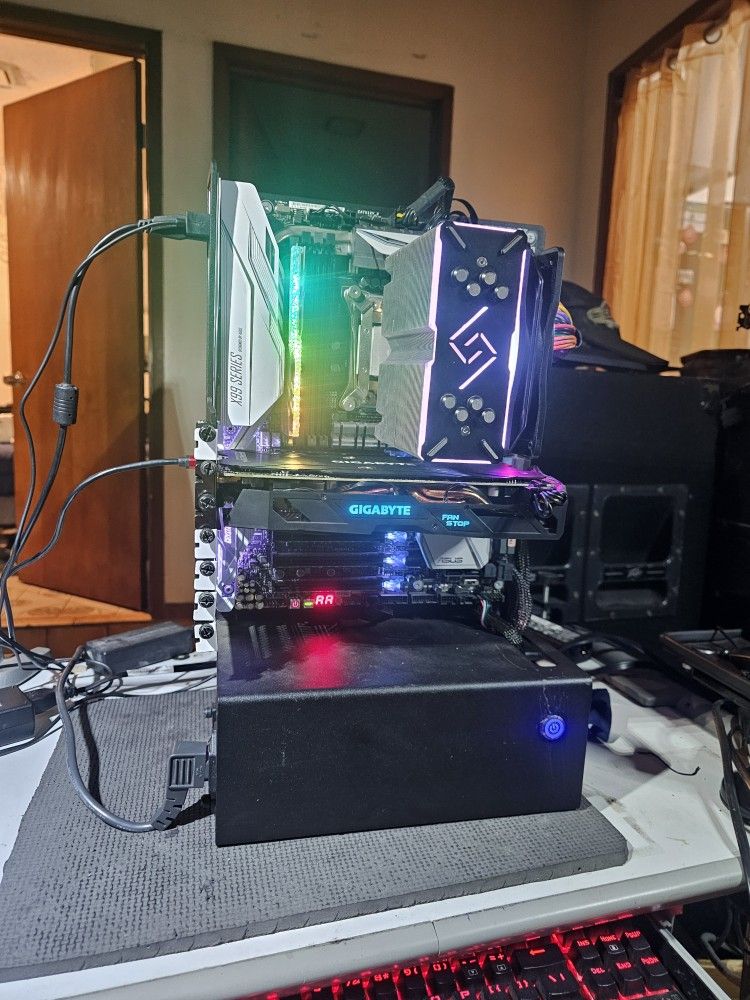 ASUS Open Air X99  Series Gaming PC i7-3.0GHz-Xtreme-CPU. 16GB Ram 1TB SSD GPU:  Radeon 8GB Graphics