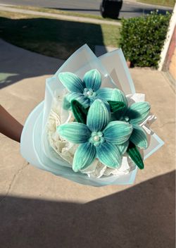 Handmade pipe cleaner forever Flower Bouquet Teal Blue for birthdays gifts and anniversary