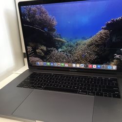 MacBook Pro TouchBar 15"