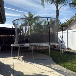 Trampoline 14 Feet 