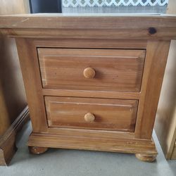 Solid Wood Night Stand/End Table