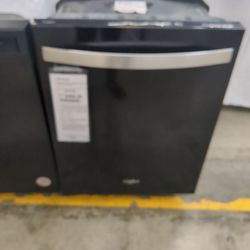 Whirlpool Black Dishwasher WDT730PAHB. Retail Price $879. SAVE $413