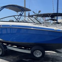 Yamaha AR240 - Blue Jet Boat 2017