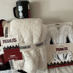 PEANUTS Throw, House Shoe, And mug set
