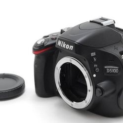 Nikon D5100 + Nikkor F 1.8 35mm prime lens - $325 (Issaquah)