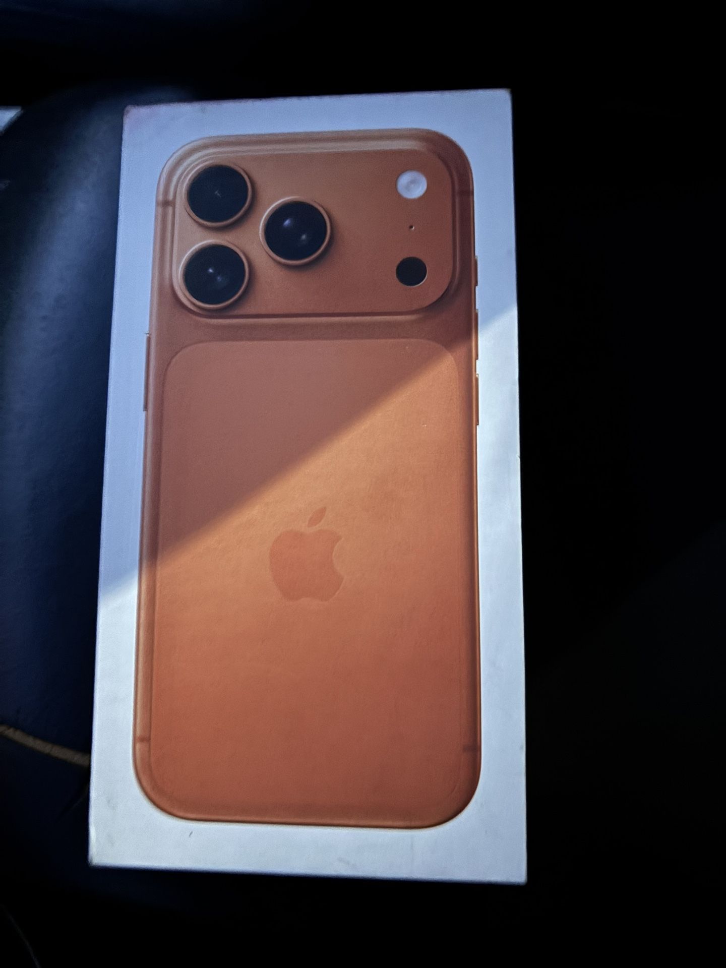 IPHONE 17 Pro 256gb CARRIER UNLOCKED