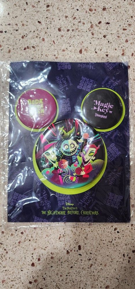 2025 Oogie Boogie Bash Magic Key Holder Buttons/Pins Disneyland Halloween