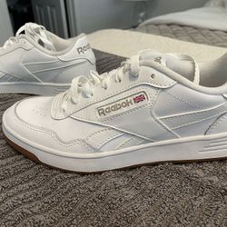 Shoes Like New 11 Pairs.  