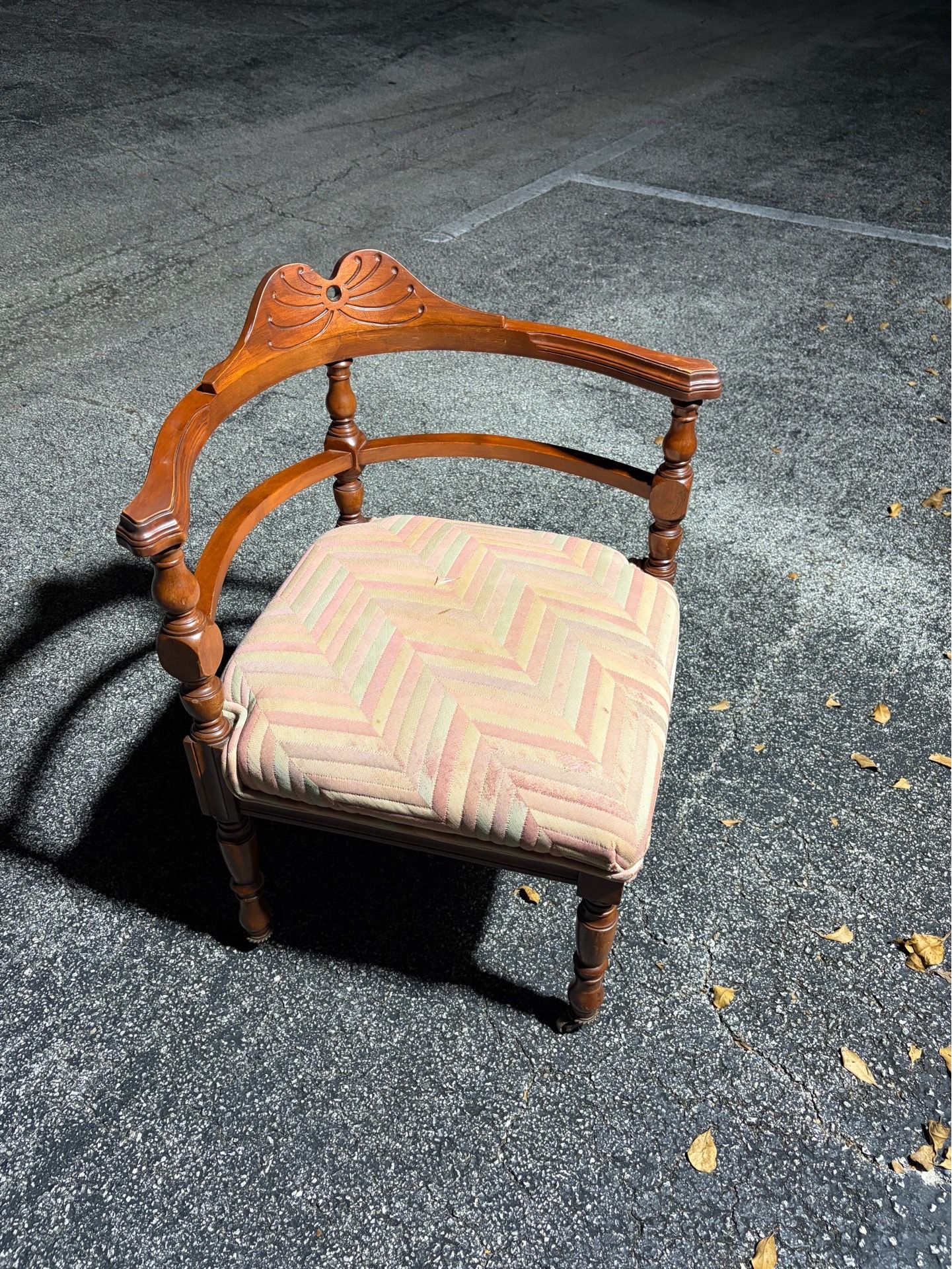 Antique Victorian Roundabout Corner Chair