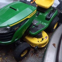 JoHN Deer Lawn Mower 