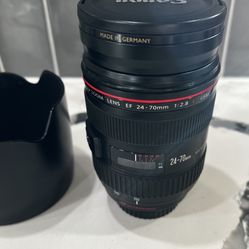 Canon EF 24-70L f/2.8L USM with Hood & Filter