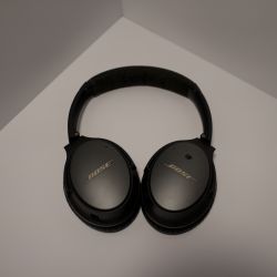 Bose QC25 Noise Cancelling Headphones