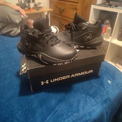 Under Armour Shoes 