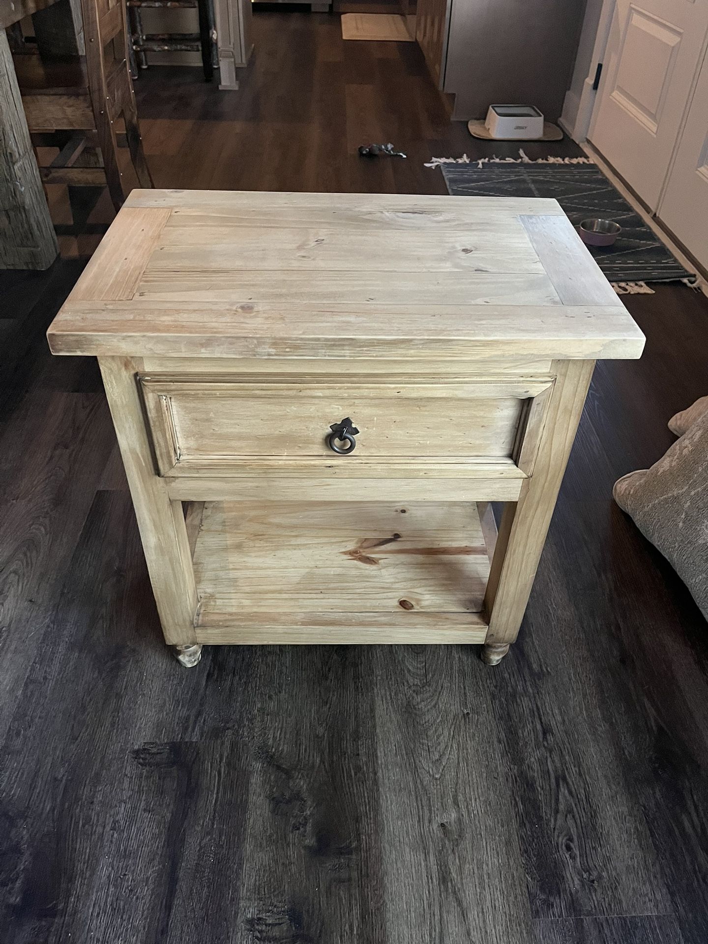 End Table/Night stand