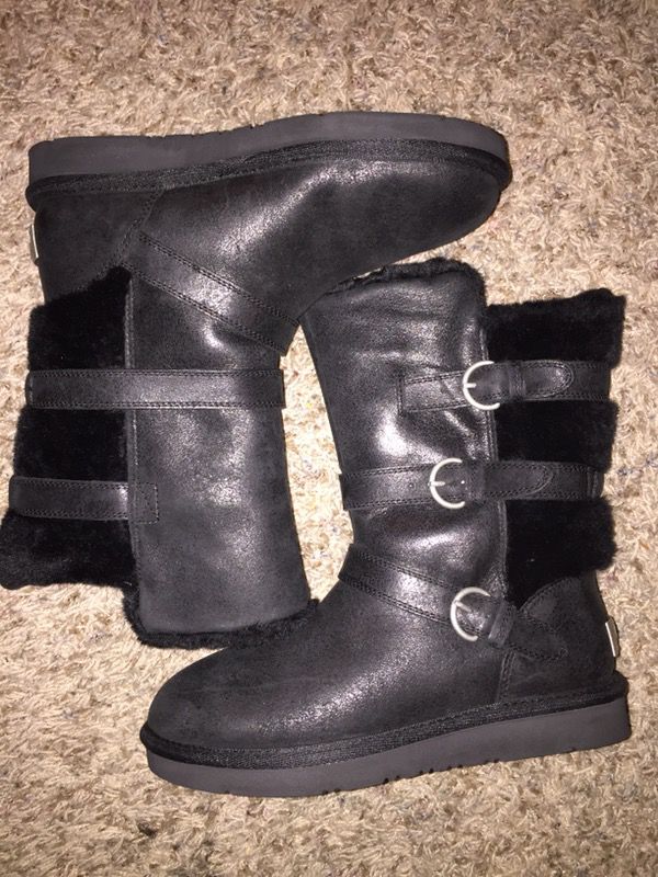 Size 6 UGG NEW