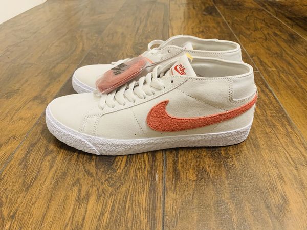 nike pembroke