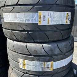 MICKEY THOMPSON ET STREET S/S P305/35R18/SL Price$390 Each