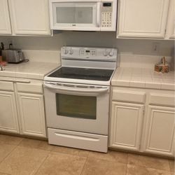 Electric Oven/stove W Overhead Microwave 