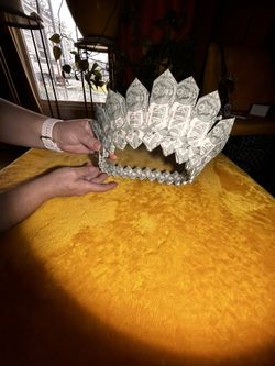 Money Crown