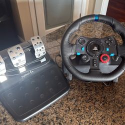 Logitech G29 Driving Force Racing Wheel and Pedals for PlayStation 4/5/PC: USB Connection