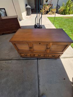 Lane  Sweetheart Cedar Chest