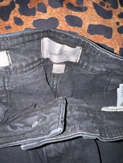 Women’s black jeans size 4
