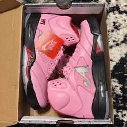 Artic Pink Jordan 5’s Size 11