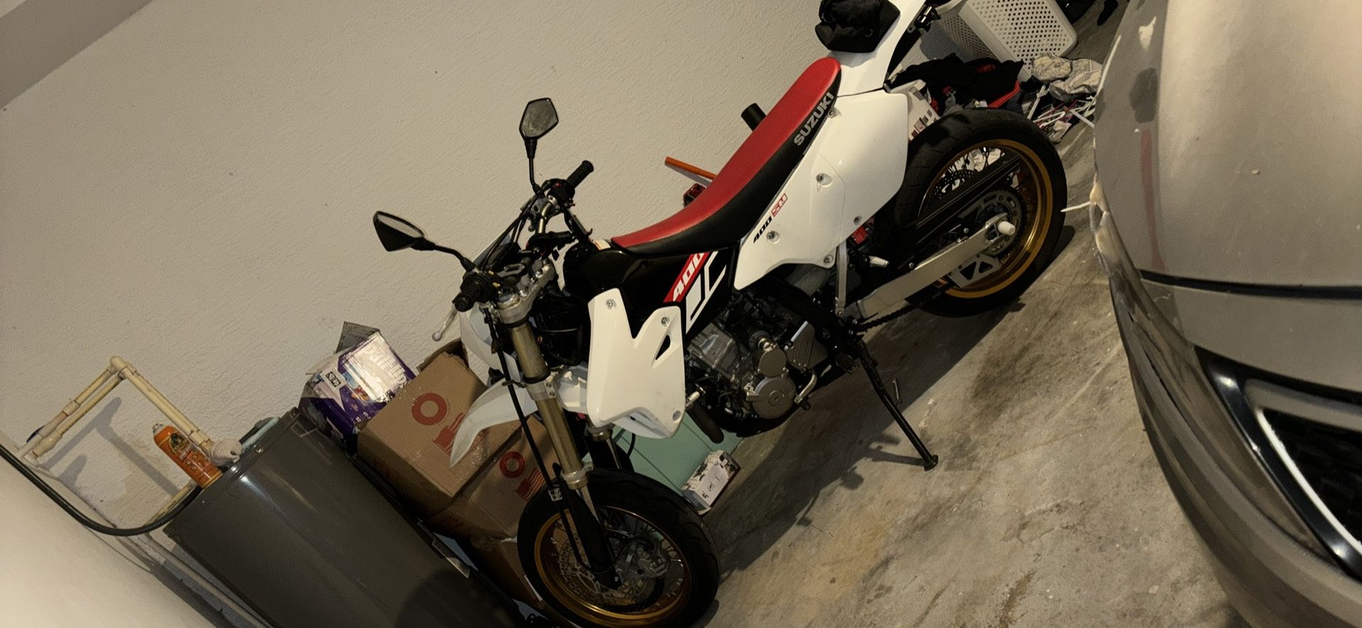 Suzuki 400