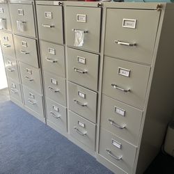4-Drawer Vertical File Cabinet (lockable)
