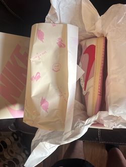 Travis Scott Jordan 1 Low Tropical Pink
