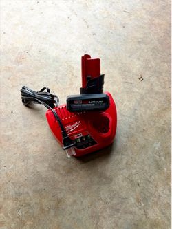 New Milwaukee M12 High Output 5.0 Battery Starter Kit