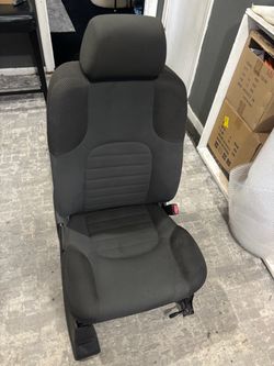 2006 Nissan Xterra front passenger seat