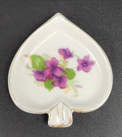 1(contact info removed) Vintage Mid-Century Lefton Heart-Shaped Trinket Dish Ashtray