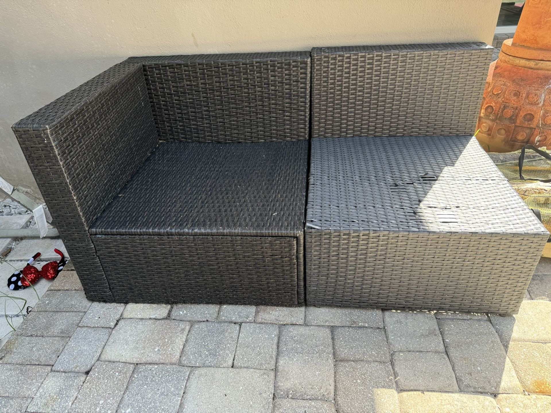 Outside Patio Furniture - Wicker Couch 