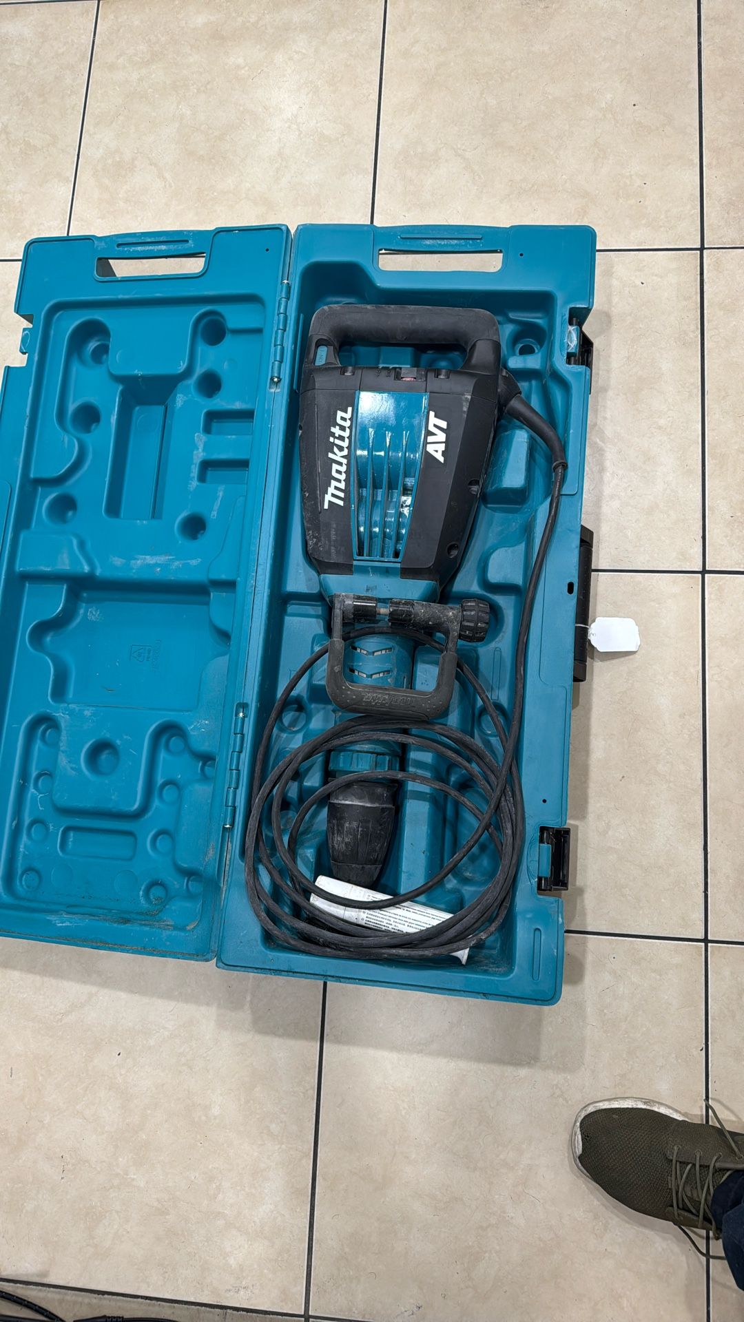 Makita HM1214C Demolition Hammer