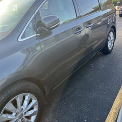 2015 KIA Sedona