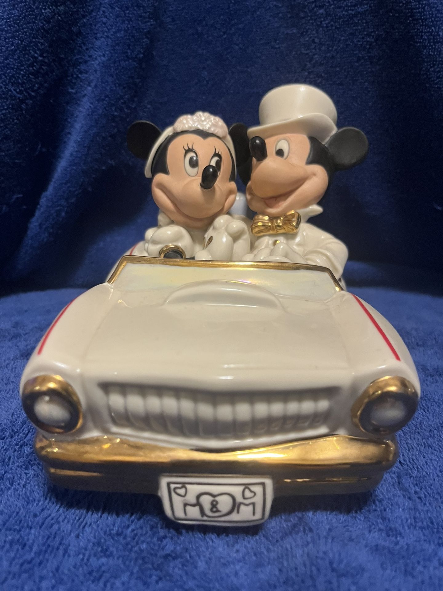 Lenox Disney Minnie's Dream Honeymoon Showcase Collection