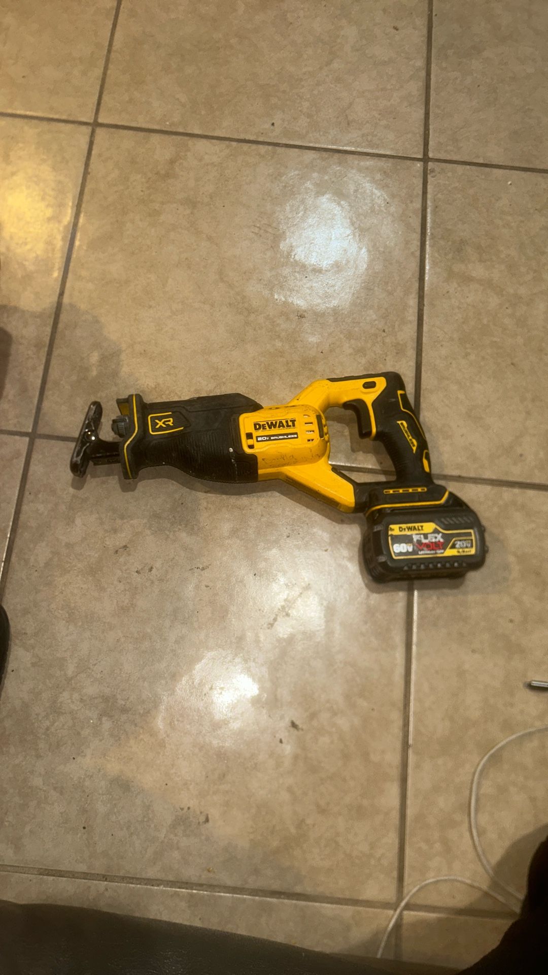 DEWALT 20V MAX XR Cordless Brushless Reciprocating Saw