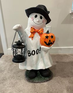 Ghost Statue