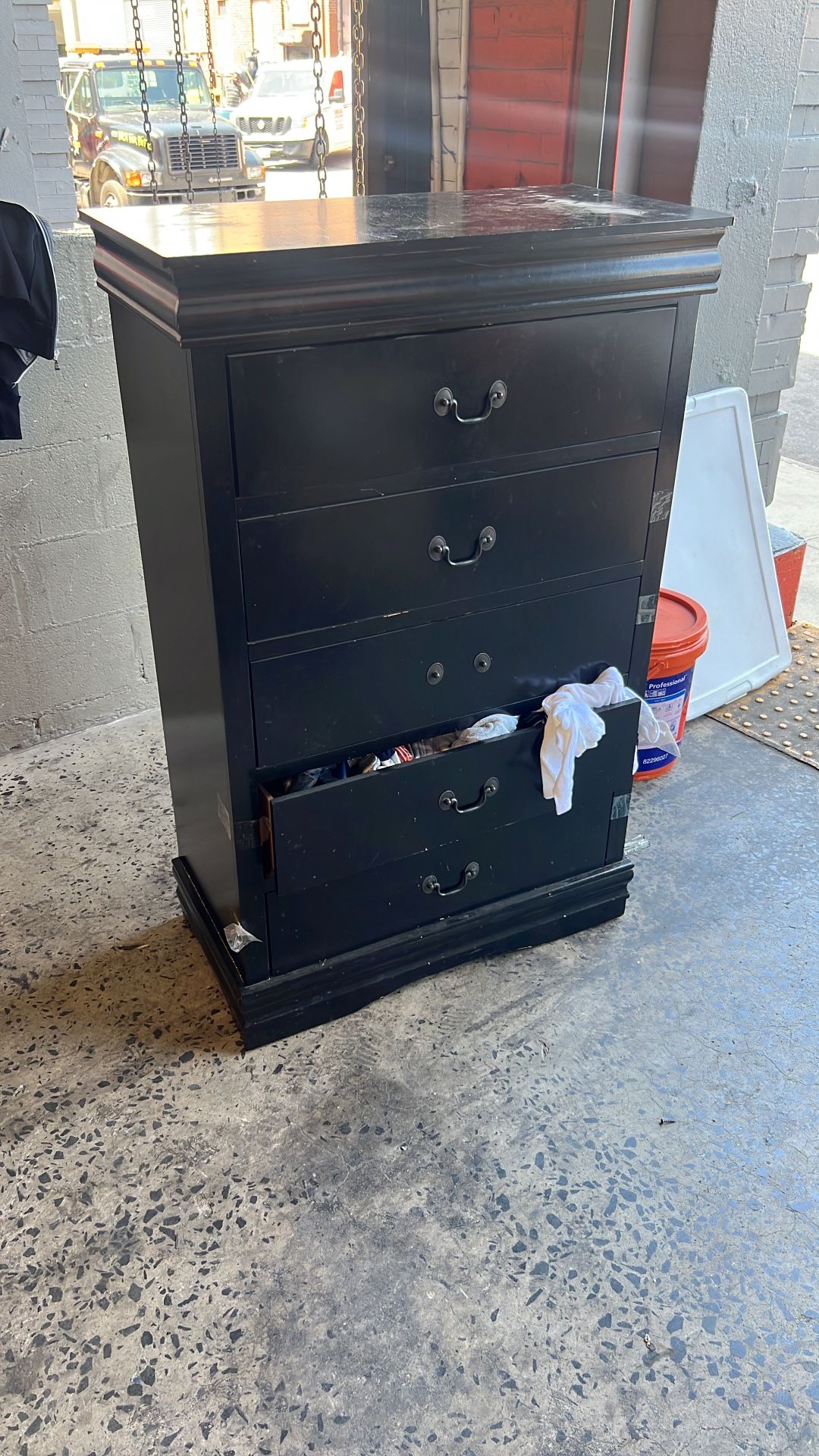 Dresser 5 Drawers