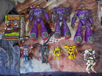 Transformers and other big robots