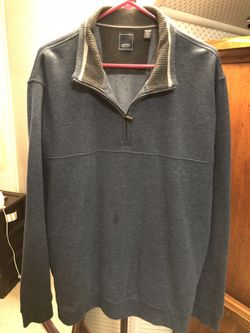 Arrow pullover sweatshirt. 2xl