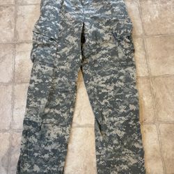 Military Surplus Cargo Pants, Medium, Like New