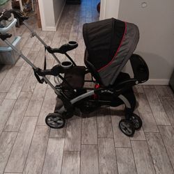 BABY TREND SIT AND STAND STROLLER