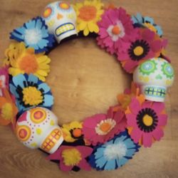 Corona  De  Esqueleto $10